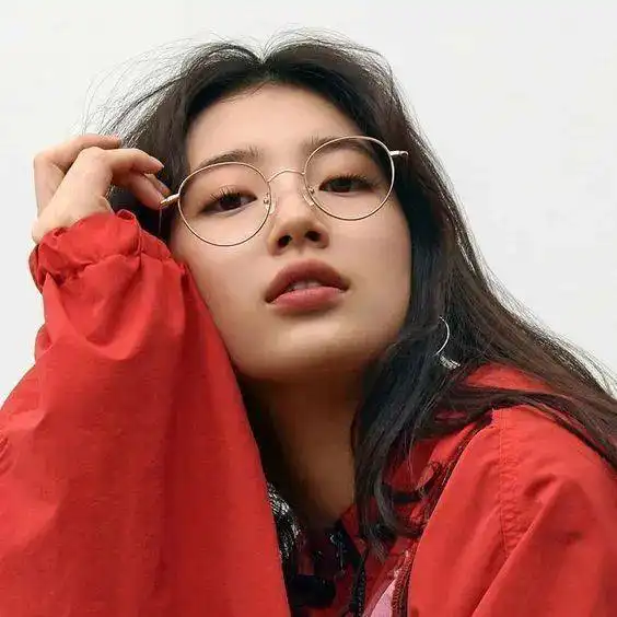 戴眼镜就不想化妆看完jennie小松菜奈等买家秀你再做决定