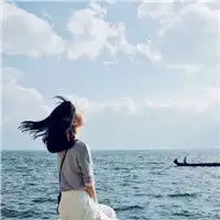 长发清新气质美女头像,侧面的样子更是迷人