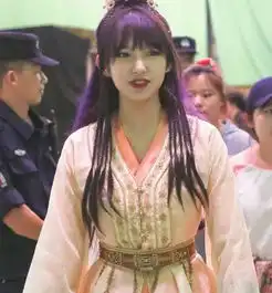 终于抛弃齐刘海紫发程潇太惊艳,像动漫里走出来的二次元美女