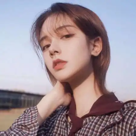 女生头像小清新,长发美女走的是潮流路线