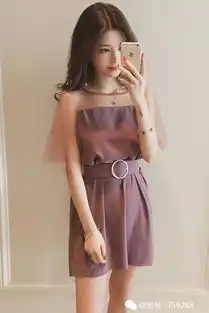 简单大方的版型,容纳各种身材,帮助你驾驭各种场合