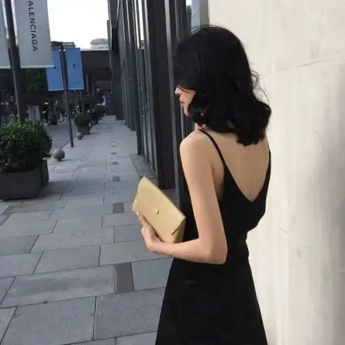 后背痘痘变多,跟你的3个生活习惯有关,其中一个会影响肺的健康