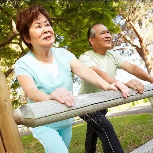 60岁大妈再婚40岁男人什么感受大妈坦言年纪大了,跑不动了