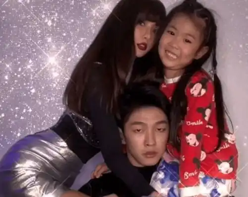 李小璐闺蜜,著名女主播找小十六岁男友,这是要体会萧亚轩的快乐吗
