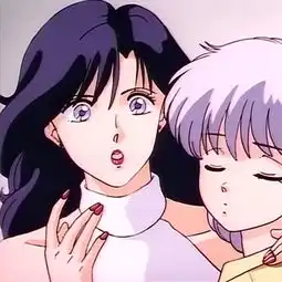 动漫一个紫色头发女生拿枪