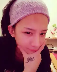 最美伪娘雌雄莫辩变身神仙姐姐秒杀女星