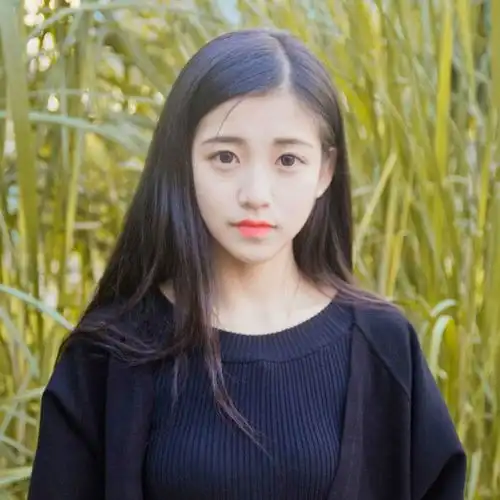 你妈妈给我化的真美她一辈子只给一个人画一次妆,是给死人化
