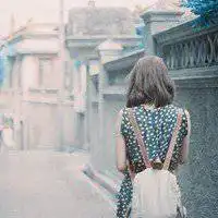 头像唯美女背影