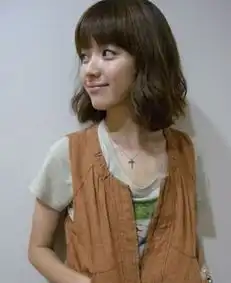 大爱灿烂的遗产女主角的发型