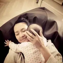 女人能做章子怡,绝不活成葛荟婕