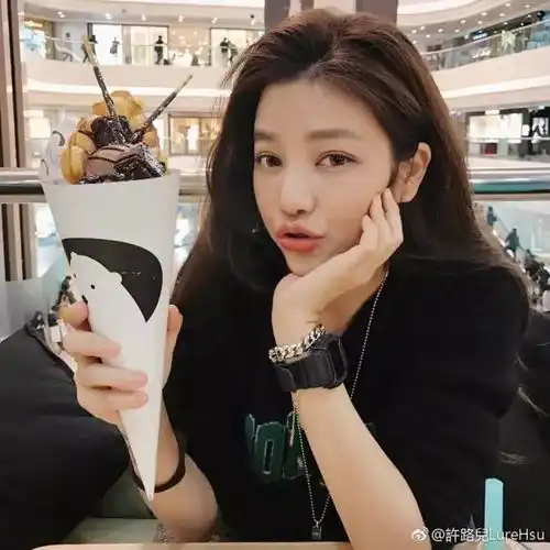 42岁的她却甜过初恋,是男人最想娶的女神