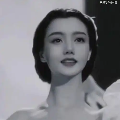 都美竹案子再爆出新瓜,人鱼池浮出水面