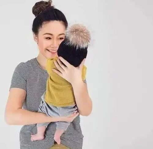 郭晶晶好友抱娃跳楼,疑似产后抑郁别再说孕后的女人矫情了