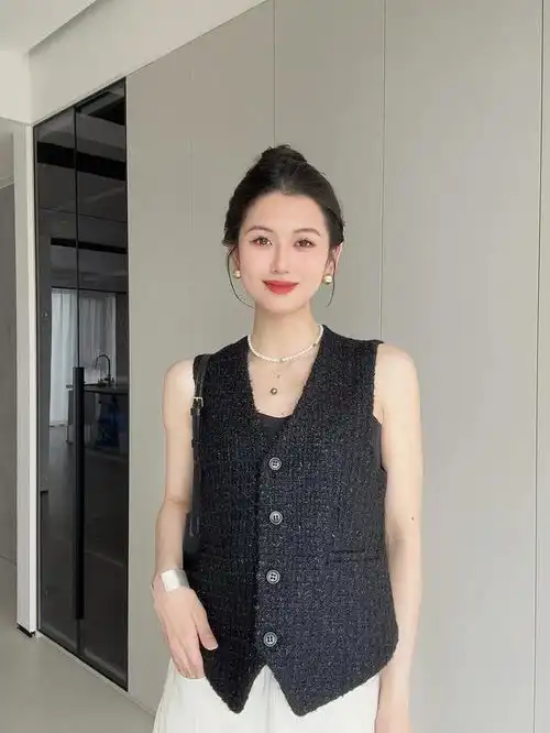 陪老板出差,我怀上他孩子,他孩子生下,送我两套房再给200万