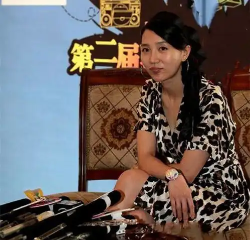 阿朵近来穿搭太像大妈,女人如何穿才能远离大妈装,更显洋气