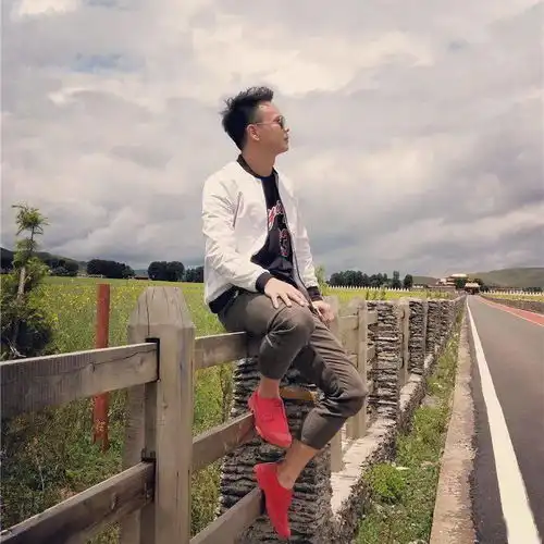 潜心教育筑梦成长我身边的最美二中人