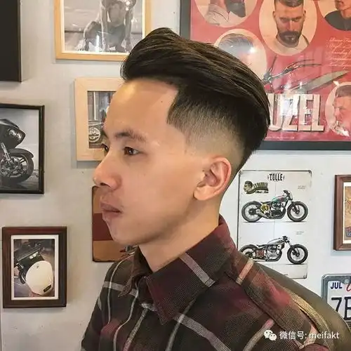 改变形象从头开始,2018全新型男发型look,简洁又帅气