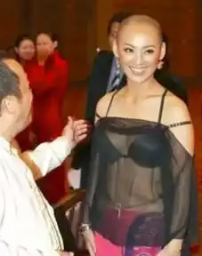 女星为博眼球竟什么都敢穿,杨幂辣眼睛,宁静的不忍直视