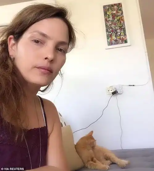 40岁以色列女子自述,被俘后遭哈马斯警卫侵犯殴打,用枪指着我的脸
