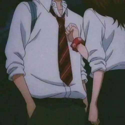动漫男生头像,黑头发的小哥哥在打电话
