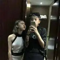情侣双人拍照搞怪姿势微信头像图片大全