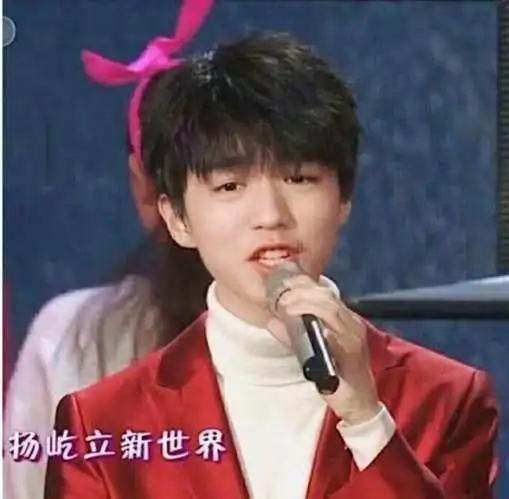撒贝宁梳丸子头,李易峰长犄角,看到这些神错位笑喷了