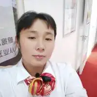 给五十岁的父亲买保险,想买能养老和带医疗的,哪种比较好我是