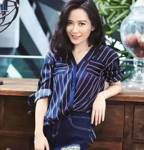 曾在台上当众尿裤子,后来成为综艺名嘴,俞飞鸿为他至今未嫁