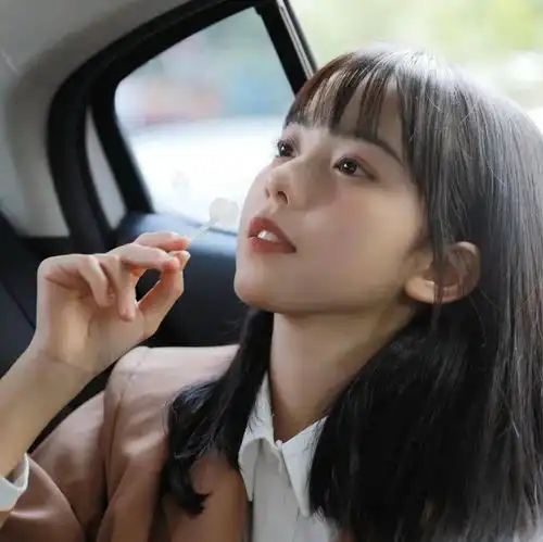 女生头像吼吼看