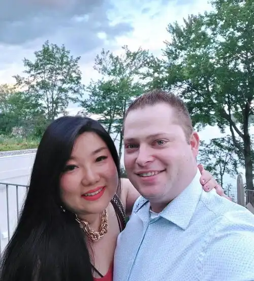 我,北京人,40岁嫁给加拿大初恋,婚礼上竟有人用白纸做红包