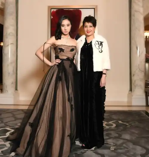 华为公主赌王千金南京首富女儿,3个富二代闺蜜的精彩人生