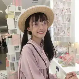 微笑女生头像灿烂甜美微笑女图