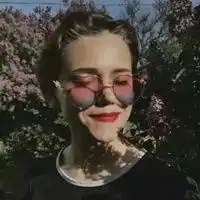 qq女生欧美范头像短发