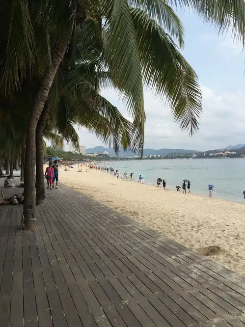 北纬十八的碧海蓝天