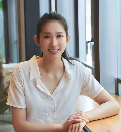 最可悲的冠军,替香港拿下首金,却只关注她是否嫁给40岁的霍启山