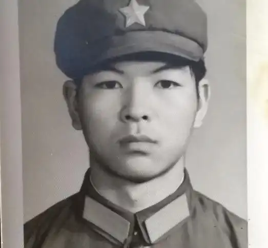 我78年退伍,没去人武部,当了生产队长,却娶到了公社主任的女儿