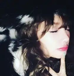 暗黑精灵李小璐晒娇俏自拍女神范儿8313040搜狐时尚频道图片库大视野搜狐
