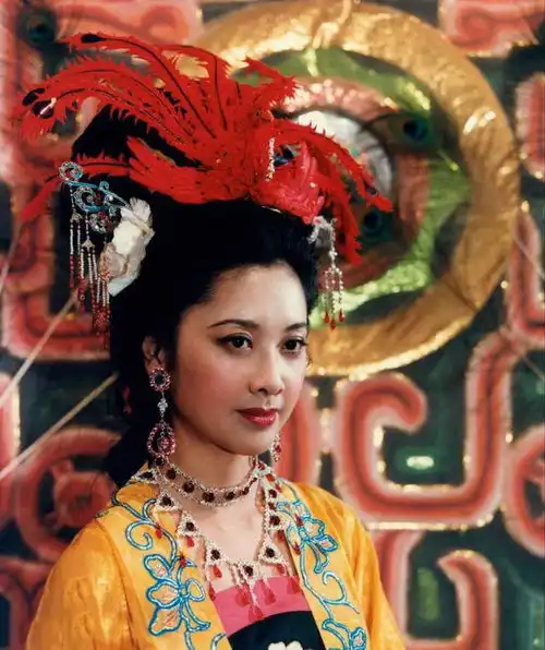 被誉为中国第一美女的她,女儿国一见倾心,66岁貌美如初