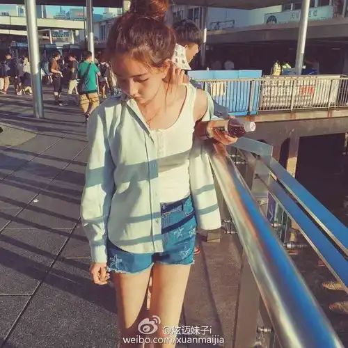 适合13岁女生的qq头像