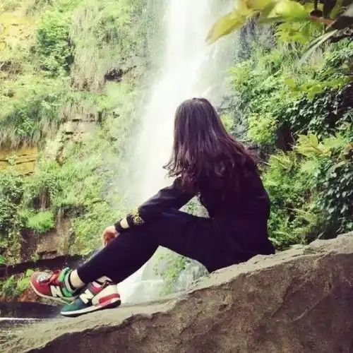 cp头像你既然是我的女人那么你就理所应当的吃我的穿我的