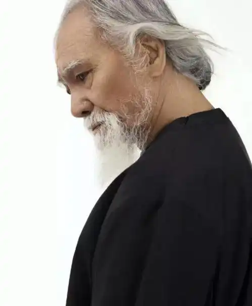 都是老头,能活的像他这样真好