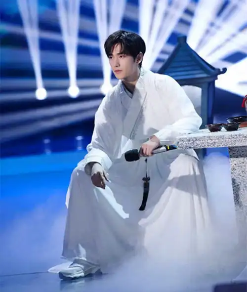 杨洋古装扮相宛若翩翩美少年,气质过人像画中仙,古装美男子