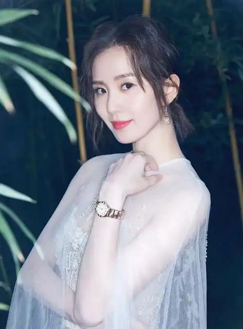 小八卦,博君一肖,迪丽热巴龚俊,梁洁蒲巴甲,林允,刘诗诗网易订阅