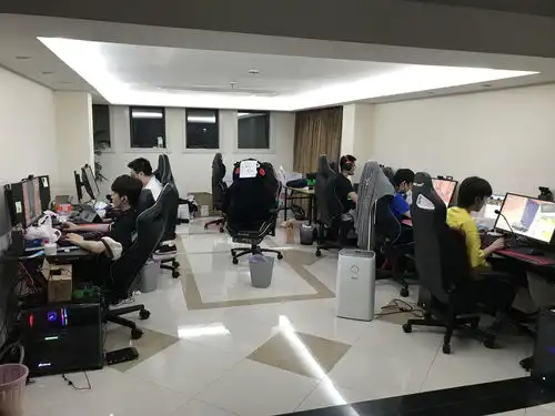 如何评价英雄联盟退役选手godv韦神