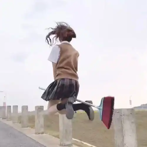 轻松一刻逆行大妈被抓,驾照亮了老司机资格证