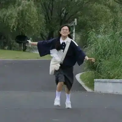 和秃头宝贝用的沙雕闺蜜头像