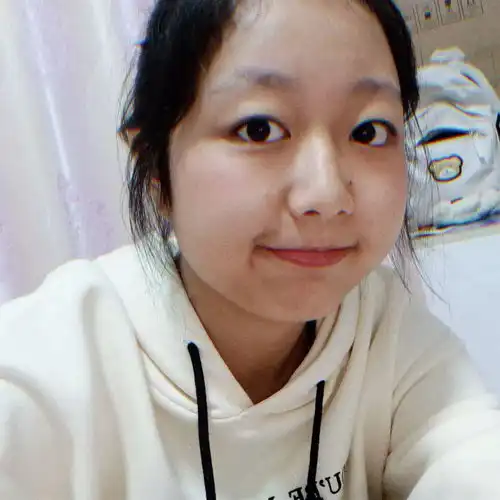 女生头大,脸圆,脖子短,头发厚,发质硬,什么发型好看