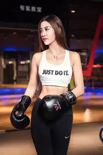 你见过凌晨4点的洛杉矶吗听肤白貌美的长腿姐姐,给你讲述不一样的蜕变经历