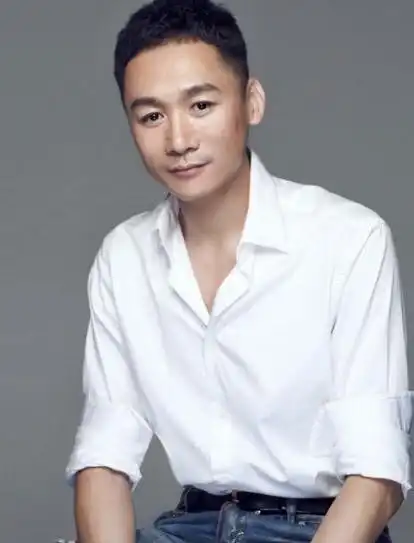 曾经是天龙八部里的虚竹,如今46岁的他,已不再踏入演艺圈