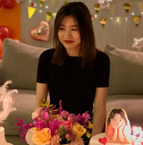 小名媛大聚会李嫣跟汪峰女儿穿戴奢侈品,闺蜜曾包飞机澳门购物